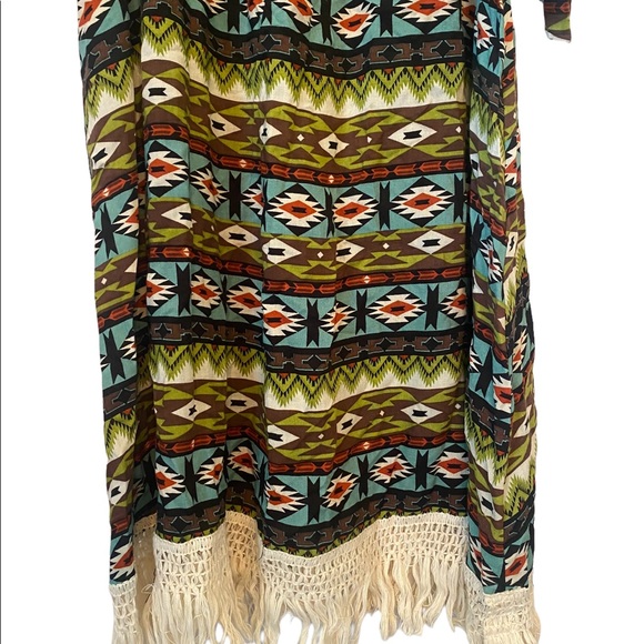 J & M Clothing Co Native American  Style Geometric Fringed Short Sleeve Tunic - Picture 3 of 12
